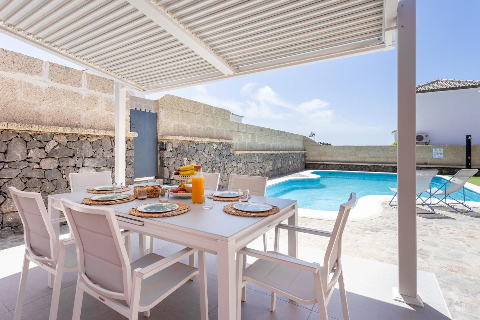 Villa Chloe Costa Adeje Tenerifesummervillas Giant Private Pool 11 Meters Long Eksteriør bilde