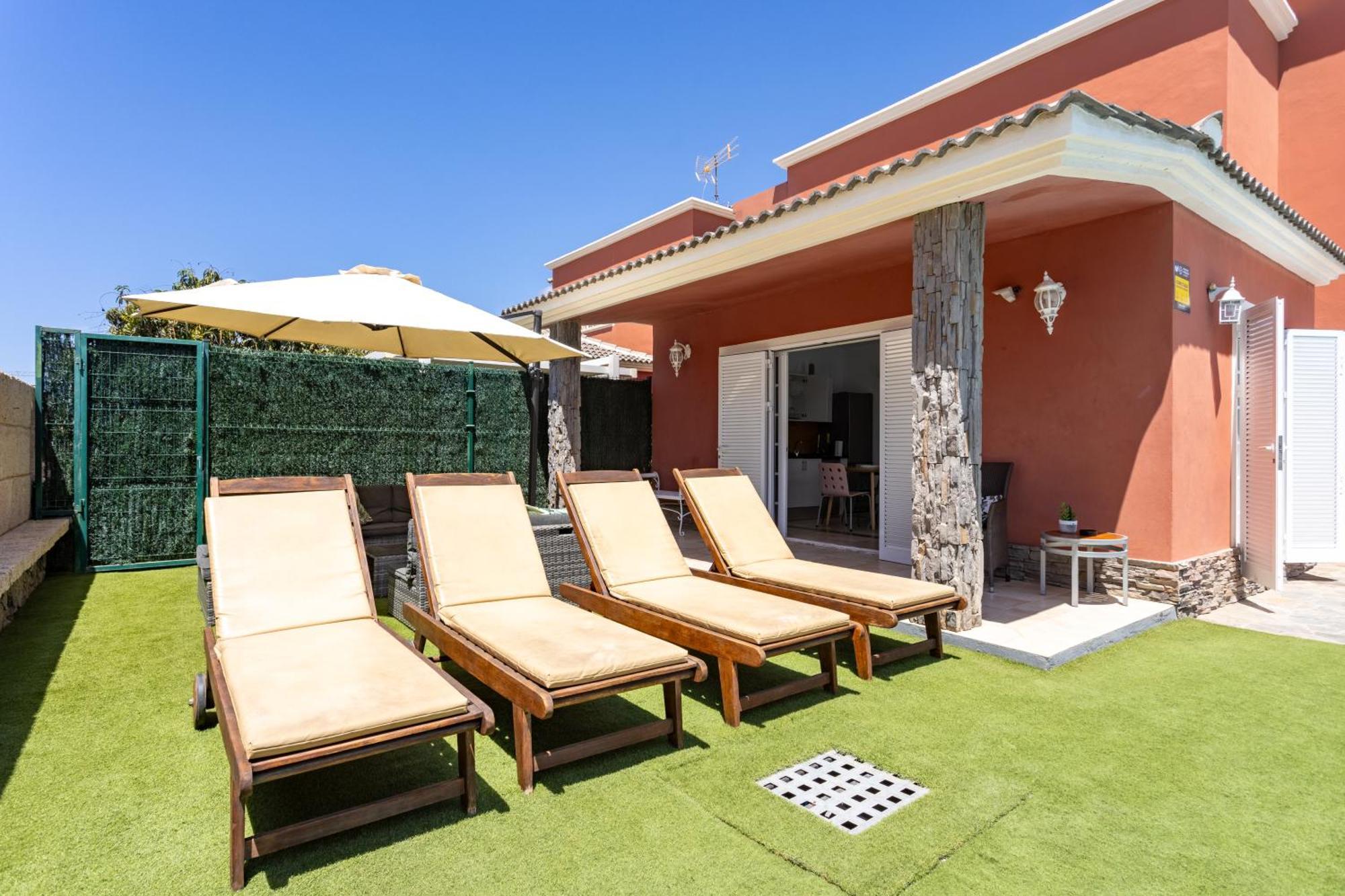 Villa Chloe Costa Adeje Tenerifesummervillas Giant Private Pool 11 Meters Long Eksteriør bilde